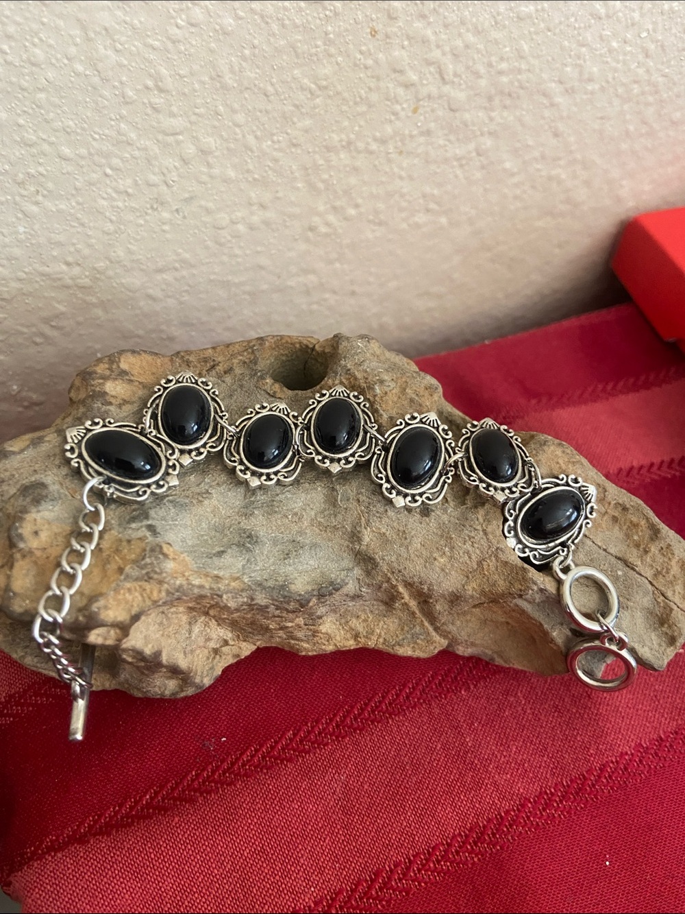 5/$10❤️❤️❤️NEW Gothic Style Black Resin Cabochons Bracelet